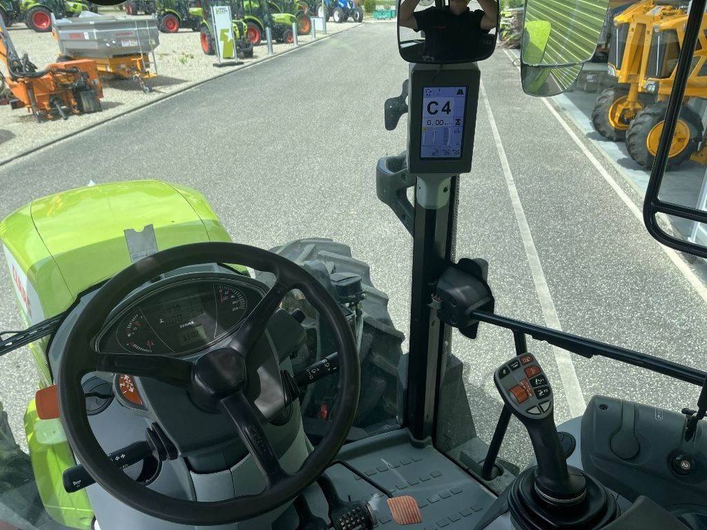 Tracteur CLAAS Arion 450 - photo slide 10