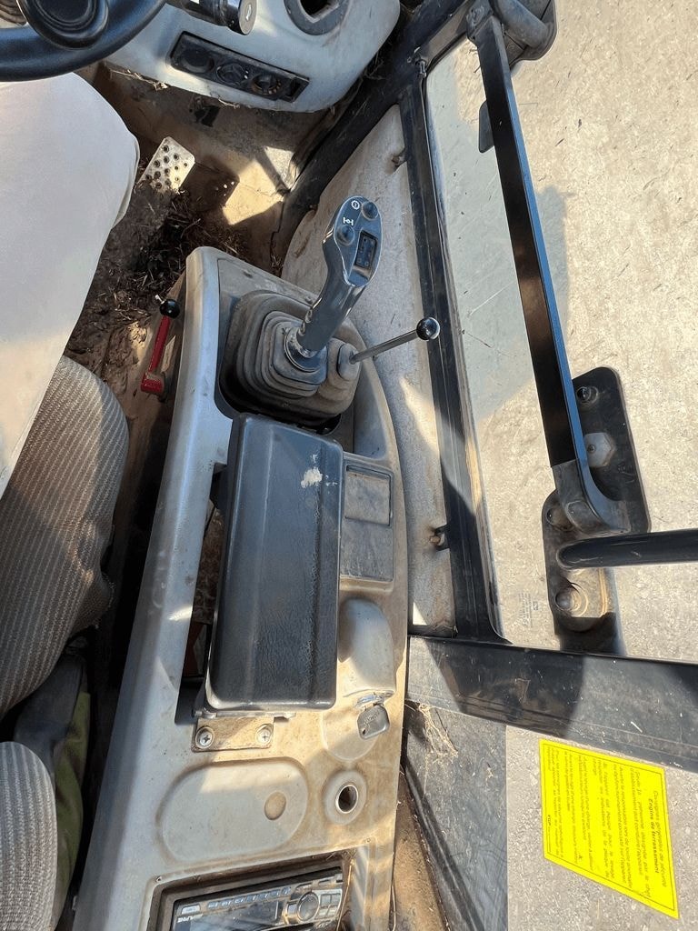 Chargeuse sur pneus KOMATSU WA70-5 - photo slide 8