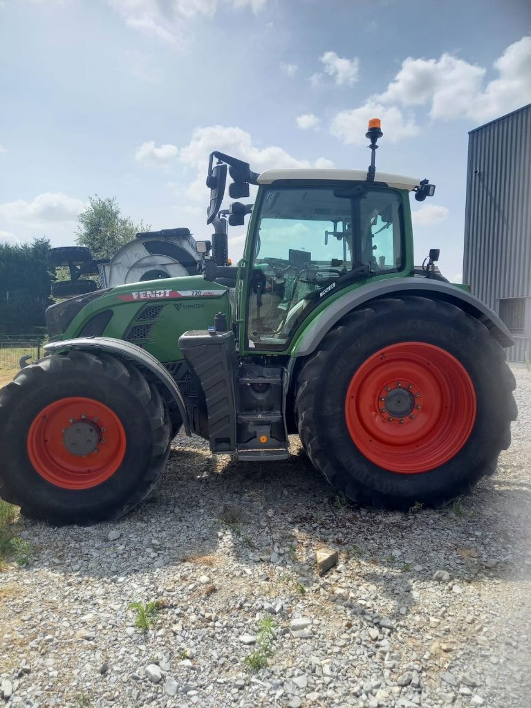 Tracteur FENDT 720 VARIO POWER - photo slide 3