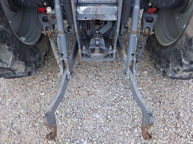 Tracteur MASSEY FERGUSON 5612 DYNA-4 ESSENTIAL - photo slide 8