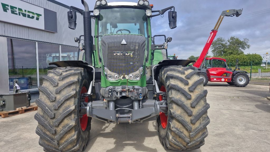 Tracteur FENDT 828 VARIO PROFI - photo slide 9