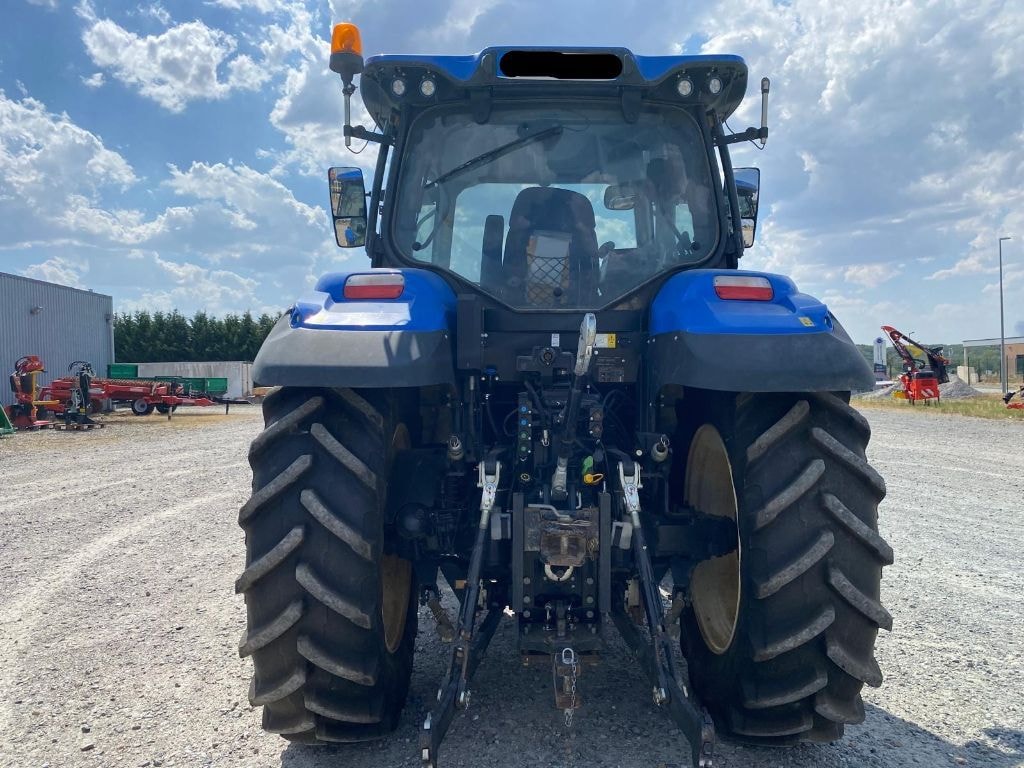 Tracteur NEW HOLLAND T6.145 - photo slide 7