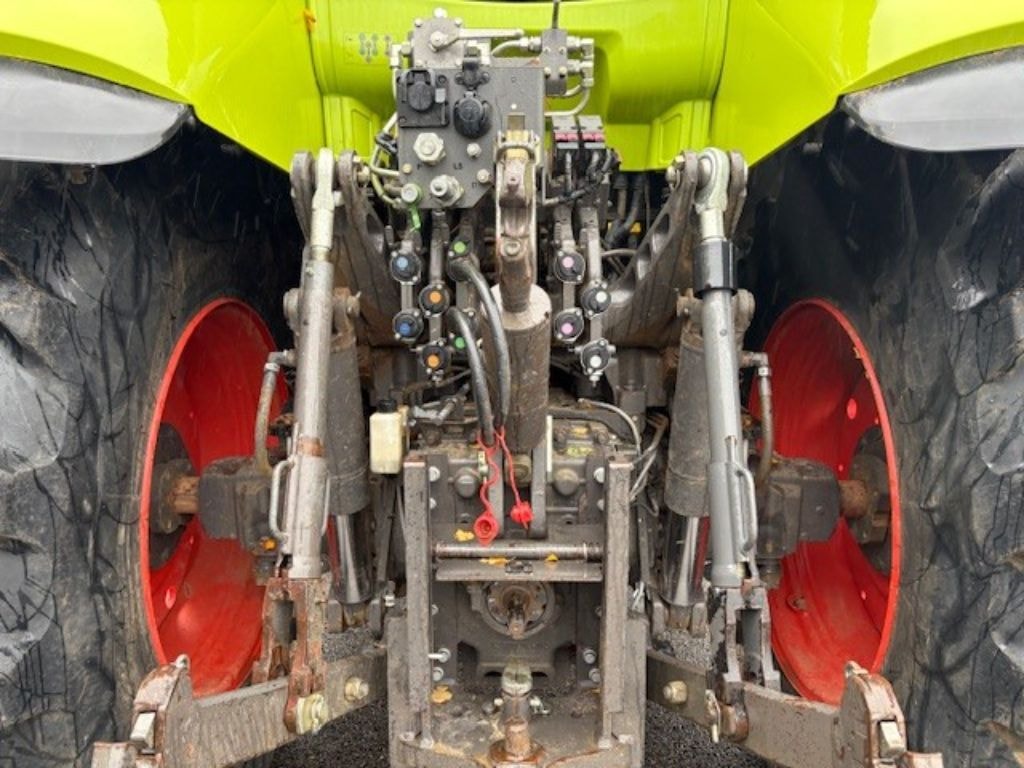 Tracteur CLAAS AXION 810 CMATIC - photo slide 12
