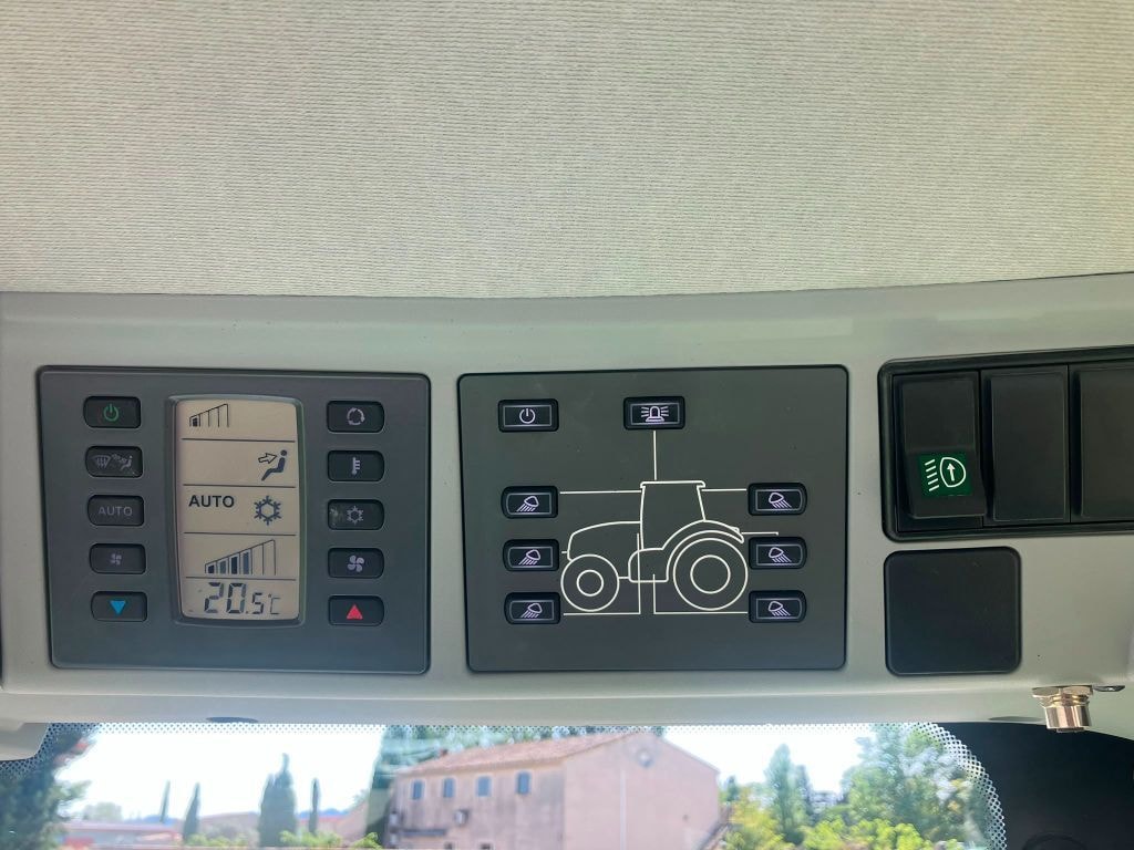 Tracteur CLAAS ARION 530 cis+ - photo slide 20