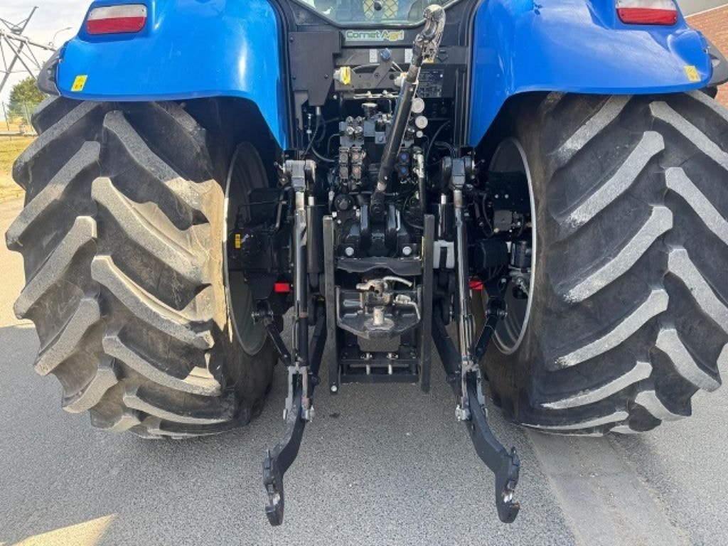 Tracteur NEW HOLLAND T7.260 - photo slide 7
