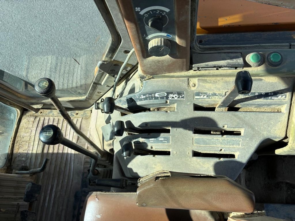 Tracteur RENAULT 103-14 - photo slide 24