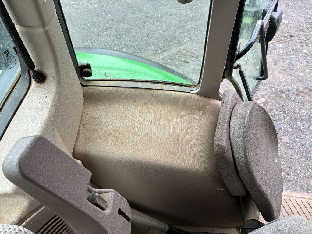 Tracteur chargeur JOHN DEERE 6330 STD - photo slide 12