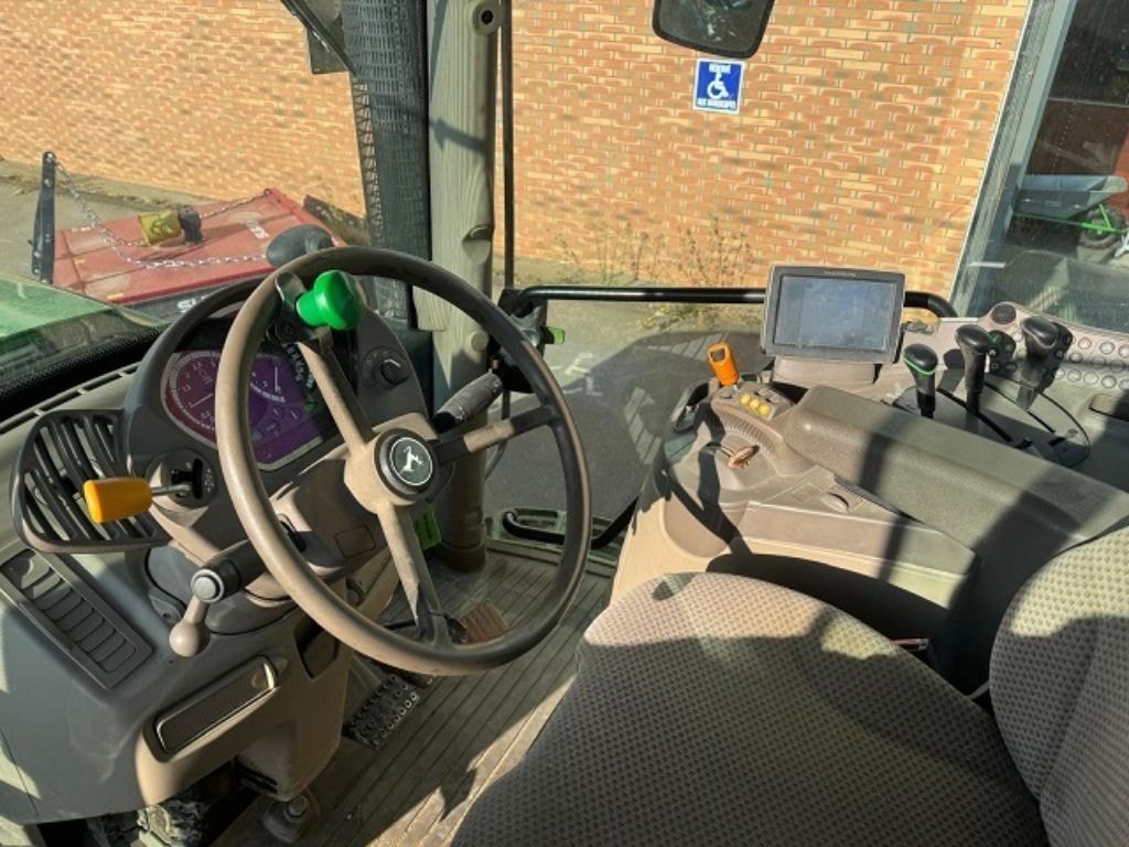 Tracteur JOHN DEERE 6140R - photo slide 9