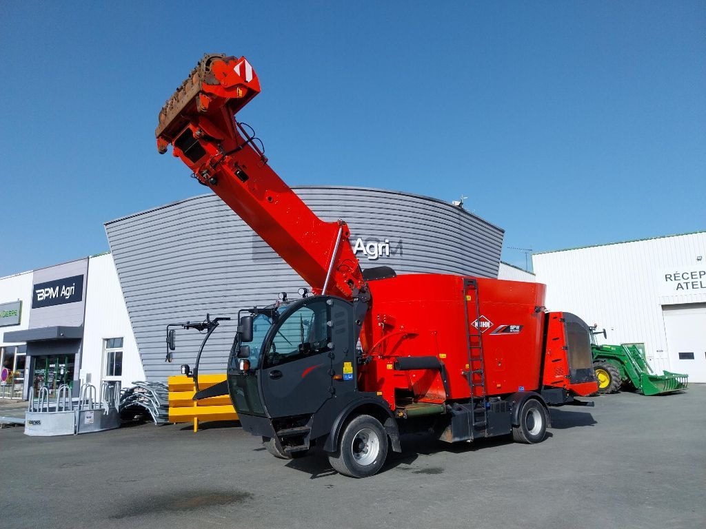 Melangeuse automotrice KUHN SPW 18 CS intense - photo slide 11