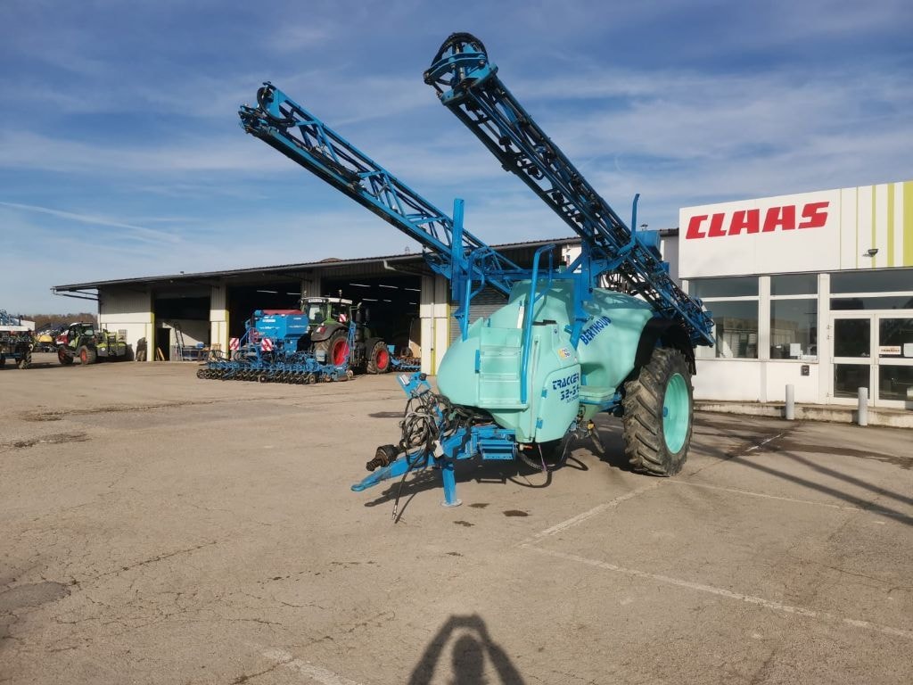 Pulverisateur BERTHOUD Tracker 32-34  - photo slide 3