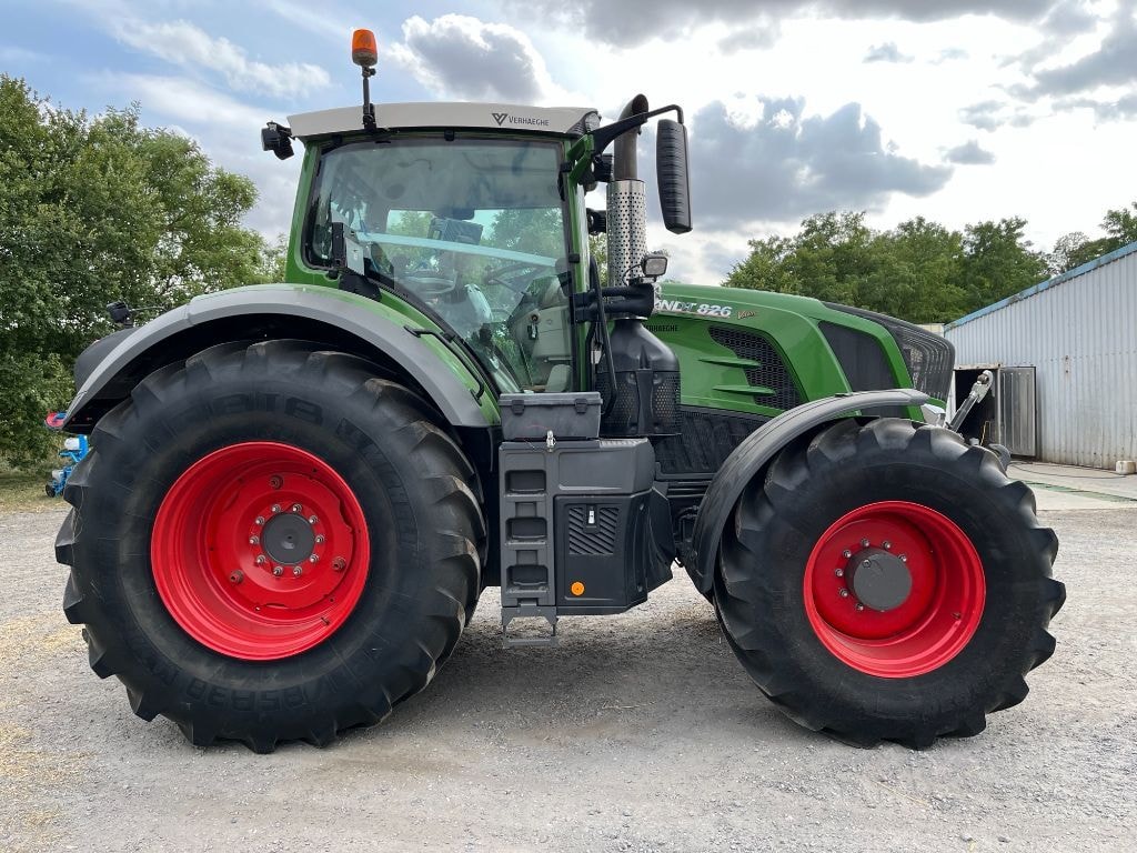 Tracteur FENDT 826 VARIO PROFI + - photo slide 5