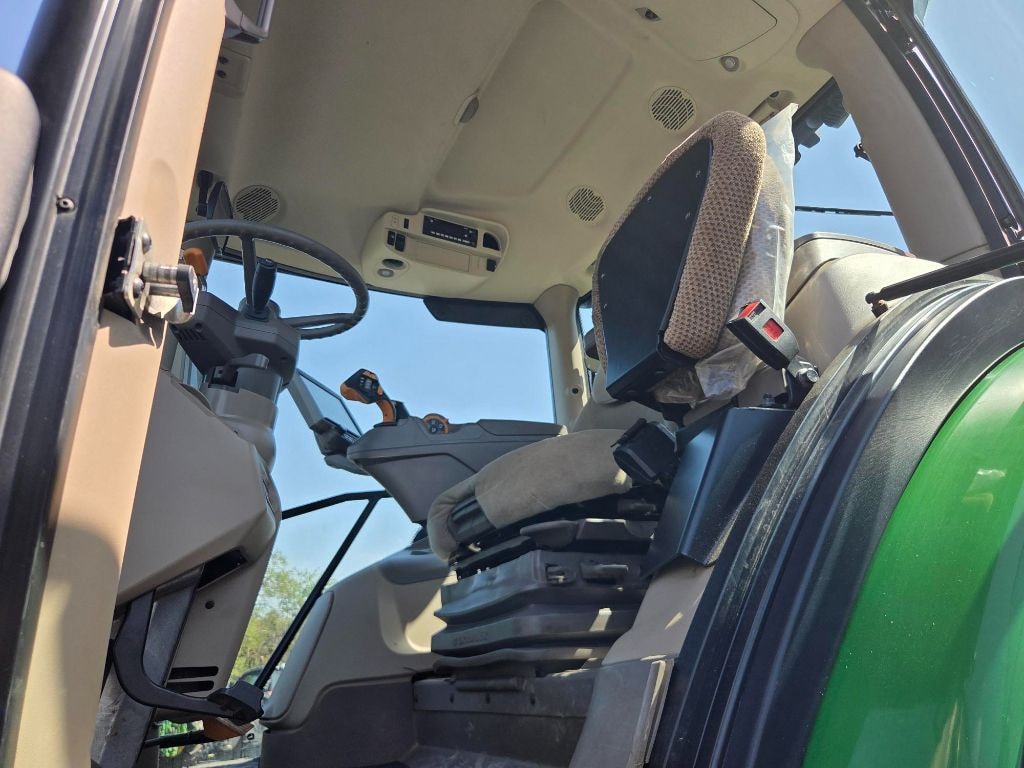 Tracteur JOHN DEERE 6R250 - photo slide 19