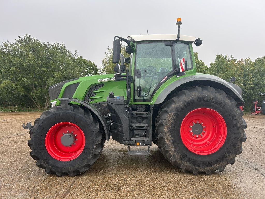 Tracteur FENDT 826 VARIO PROFI + - photo slide 5