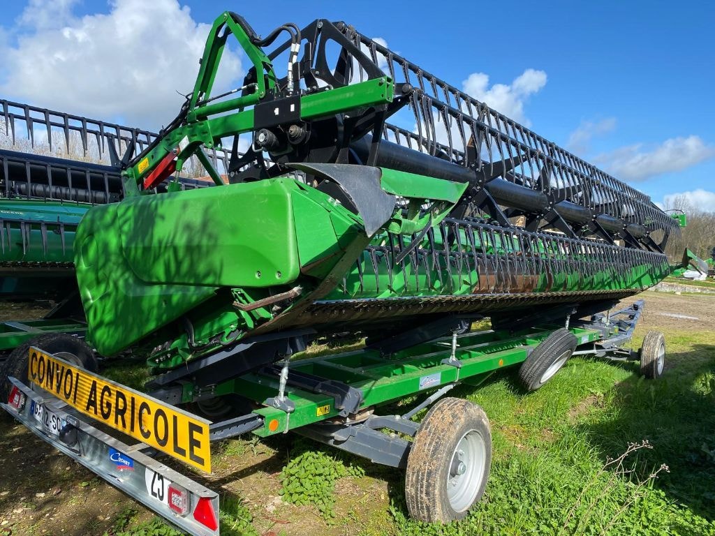 Moissonneuse JOHN DEERE S770 - photo slide 18