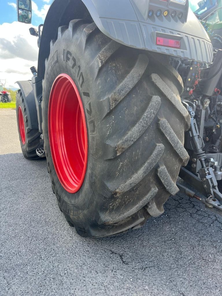 Tracteur FENDT 824 VARIO PROFI + - photo slide 16