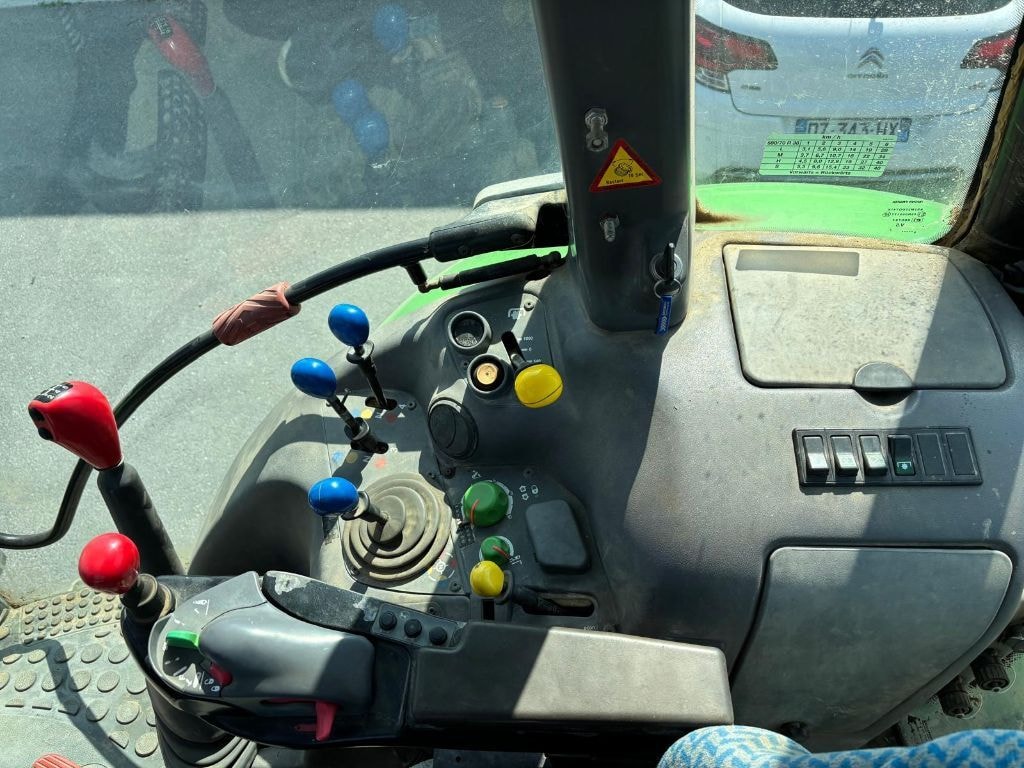 Tracteur DEUTZ FAHR AGROTRON 165.7 - photo slide 25