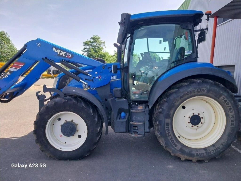 Tracteur chargeur NEW HOLLAND T5 120 - photo slide 6