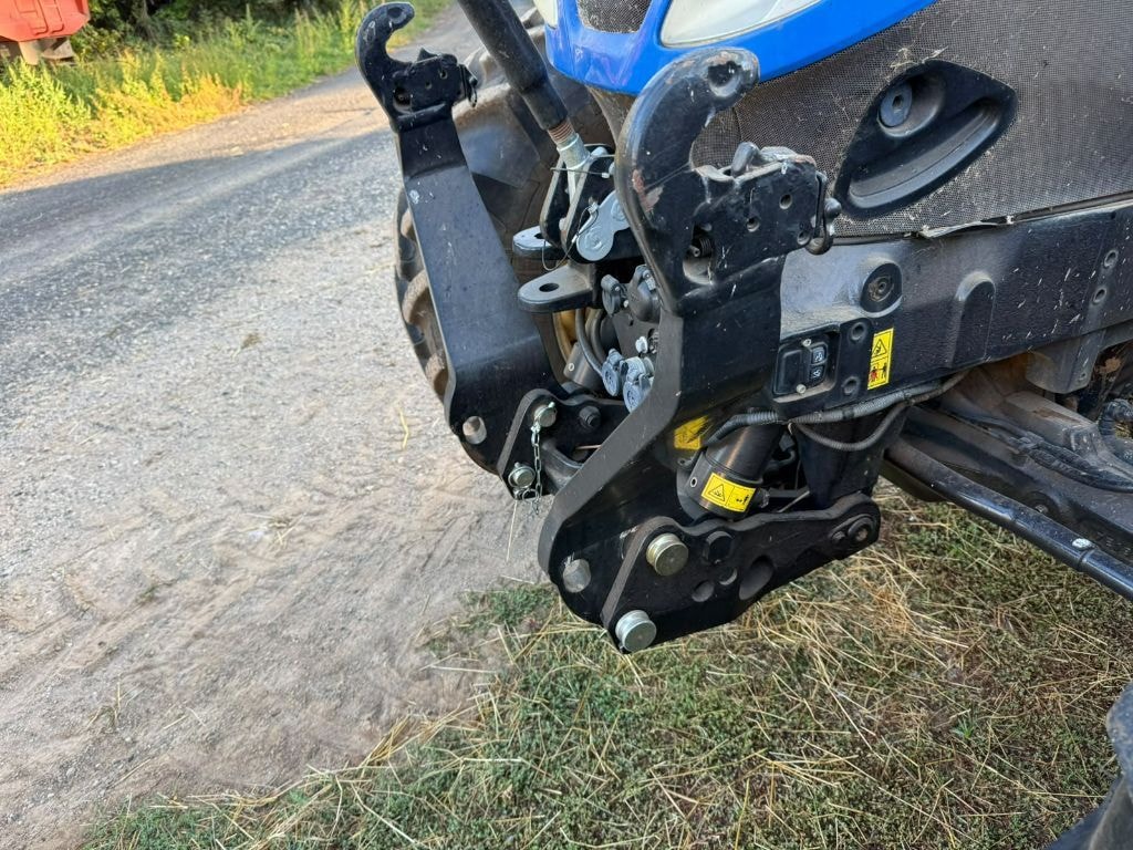 Tracteur NEW HOLLAND T6 145 Autocommand - photo slide 5