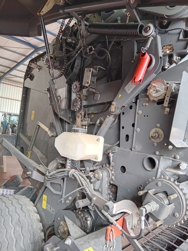 Presse balles rondes CLAAS VARIANT 360 - photo slide 11