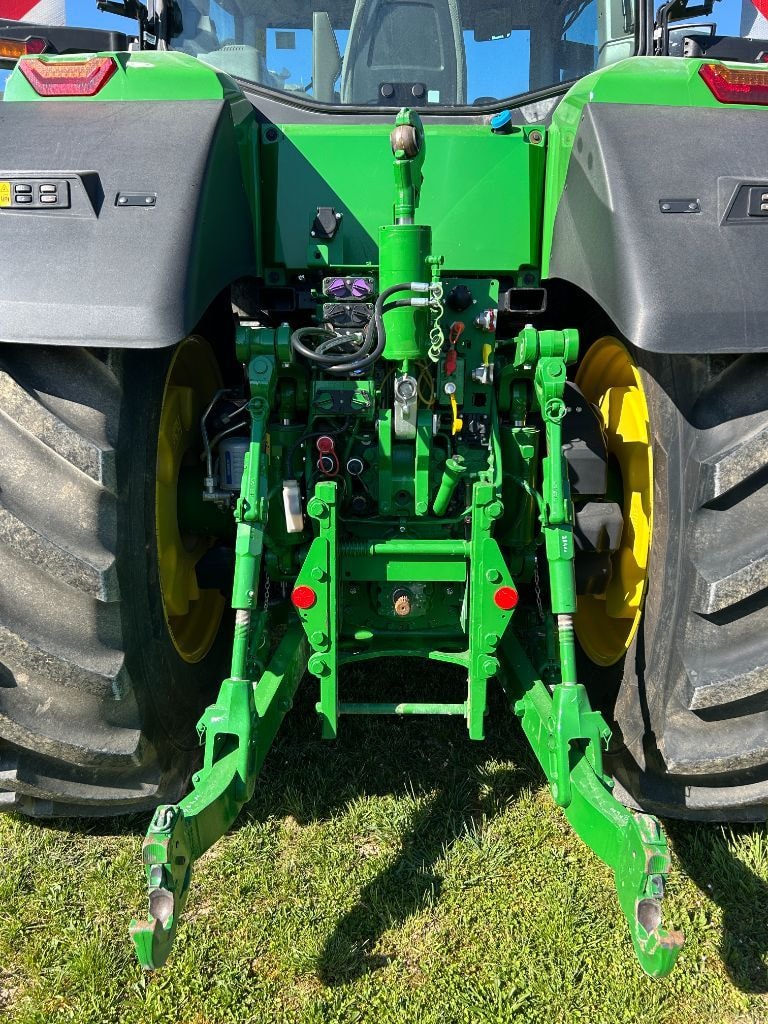 Tracteur JOHN DEERE 8R410 - photo slide 6