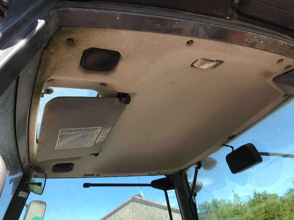 Tracteur KUBOTA M 7151 PREMIUM  - photo slide 11