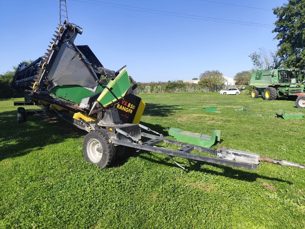 Moissonneuse JOHN DEERE S690 - photo slide 10