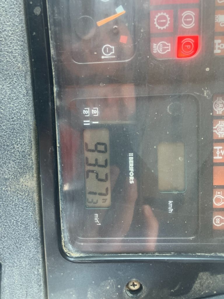Tracteur CASE IH CVX 150 - photo slide 2