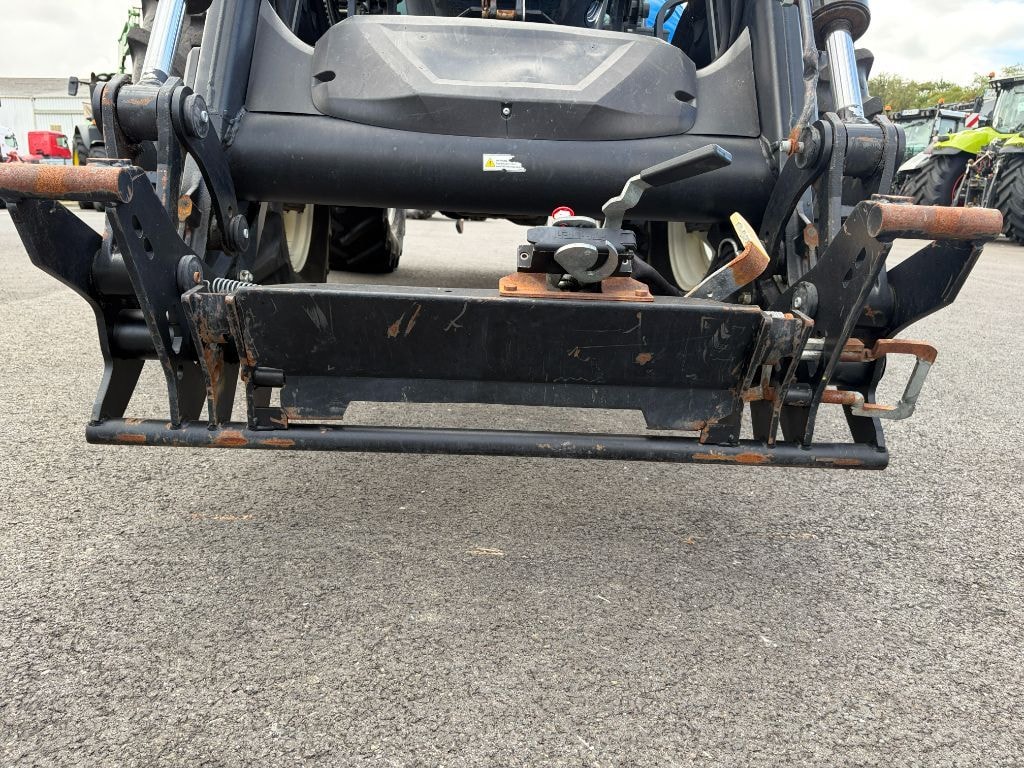 Tracteur chargeur NEW HOLLAND T6.160 - photo slide 20