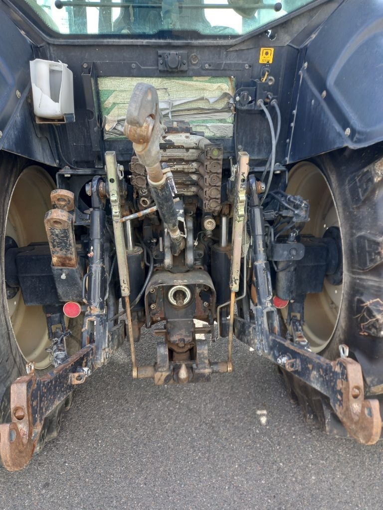 Tracteur VALTRA N141 - photo slide 10