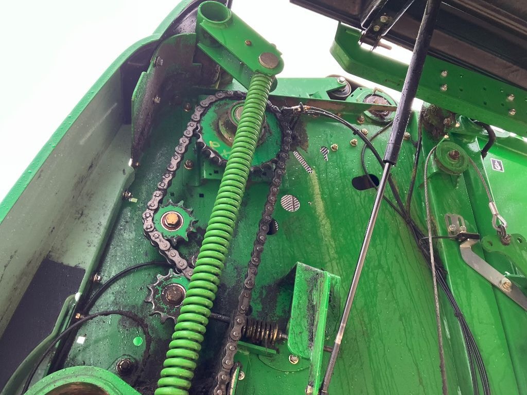 Presse balles rondes JOHN DEERE 864 MAXICUT - photo slide 18