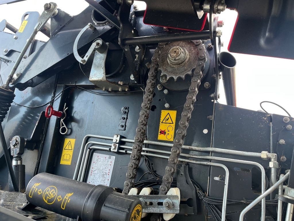 Presse balles rondes MASSEY FERGUSON RB 720 V - photo slide 12