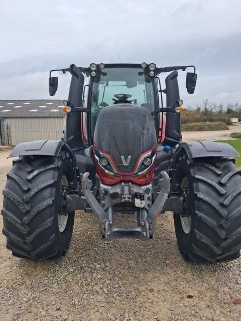 Tracteur VALTRA T175 A - photo slide 2