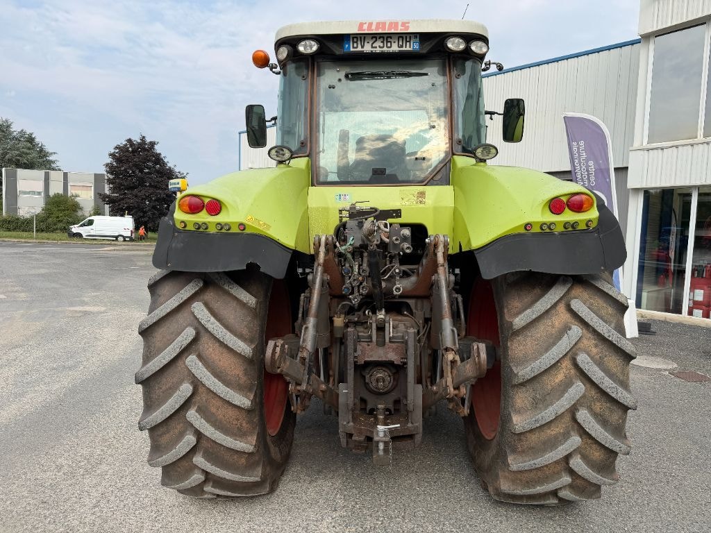 Tracteur CLAAS AXION 810 - photo slide 4