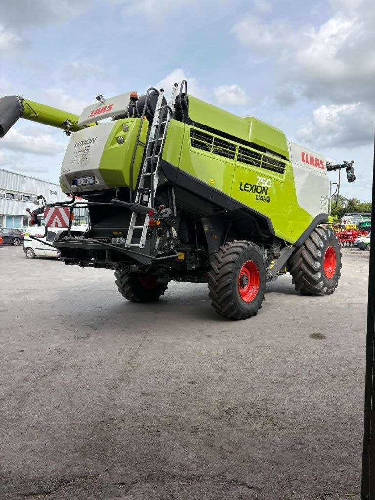 Moissonneuse CLAAS LEXION 750 - photo slide 47
