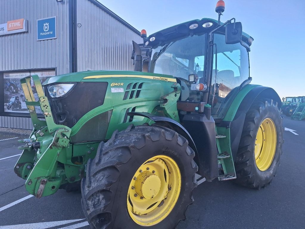 Tracteur chargeur JOHN DEERE 6140R - photo slide 2