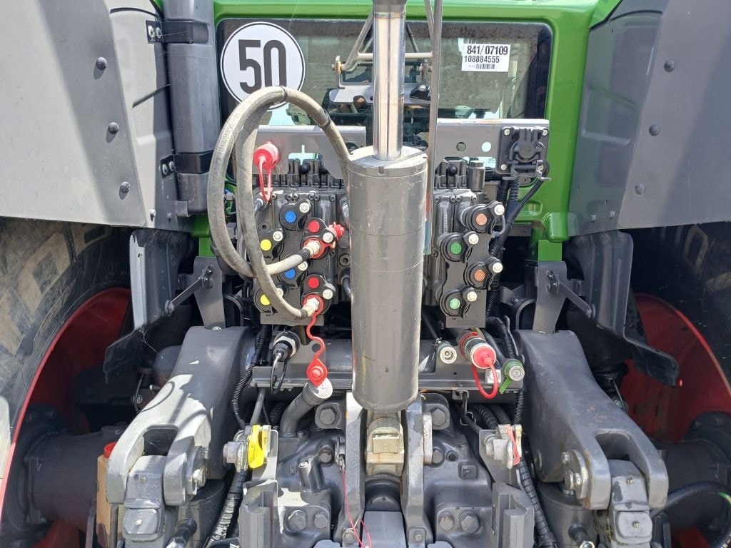 Tracteur FENDT 826 VARIO PROFI + S4 - photo slide 5