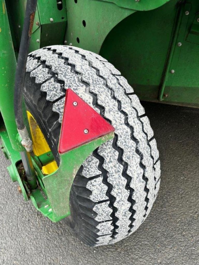 Faucheuse conditionneuse JOHN DEERE 630 - photo slide 14