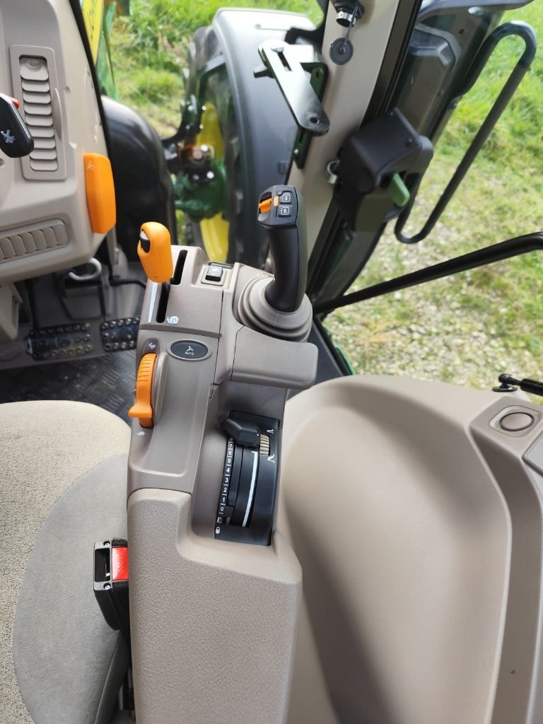 Tracteur JOHN DEERE 6M 115 - photo slide 29