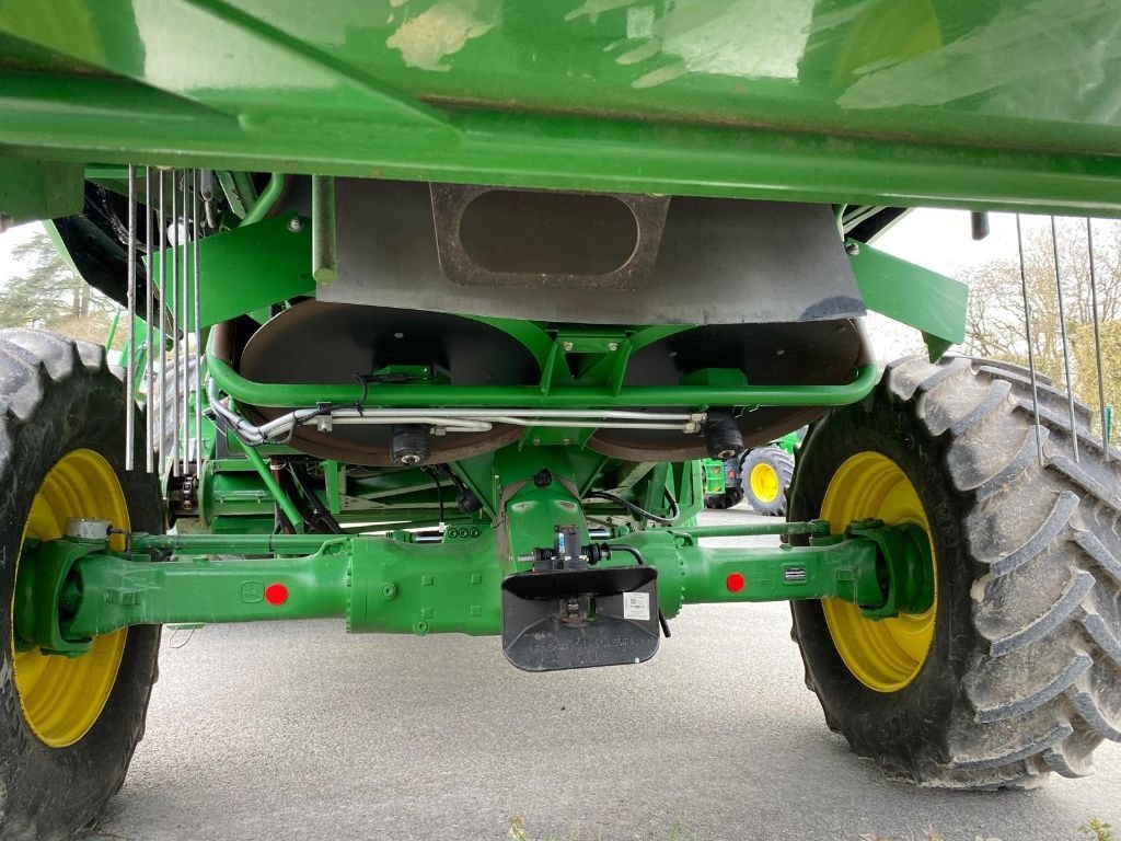 Moissonneuse JOHN DEERE T 560 HM - photo slide 37