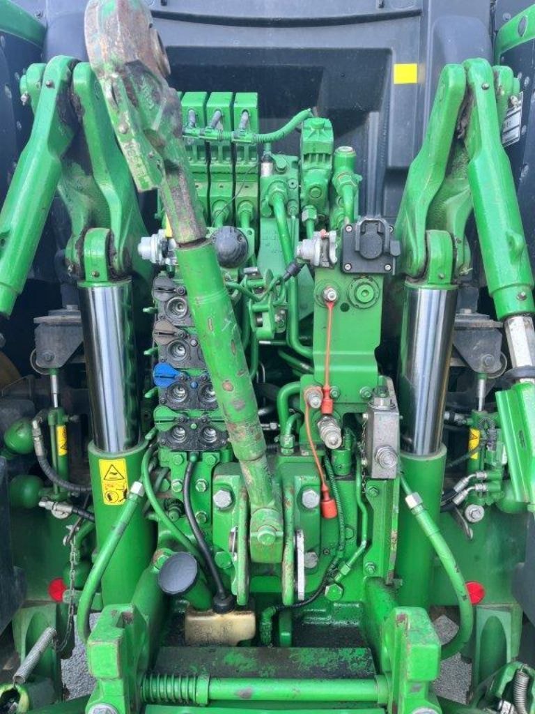 Tracteur JOHN DEERE 6250R - photo slide 13