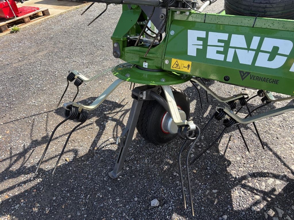Faneuse FENDT TWISTER 8608 N - photo slide 10