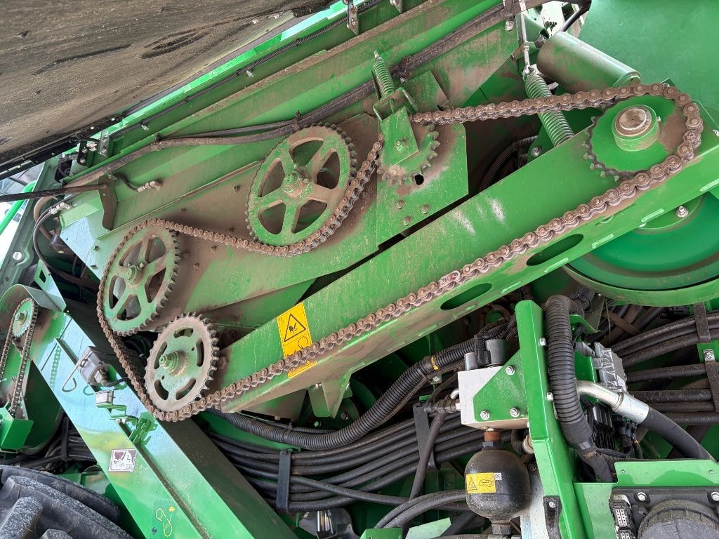 Moissonneuse JOHN DEERE T660 HM - photo slide 13