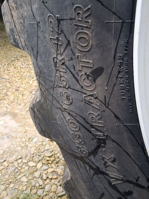 Tracteur VALTRA T174 - photo slide 27