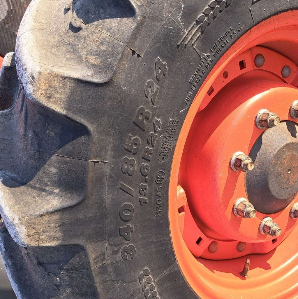 Tracteur KUBOTA M6-142 - photo slide 22