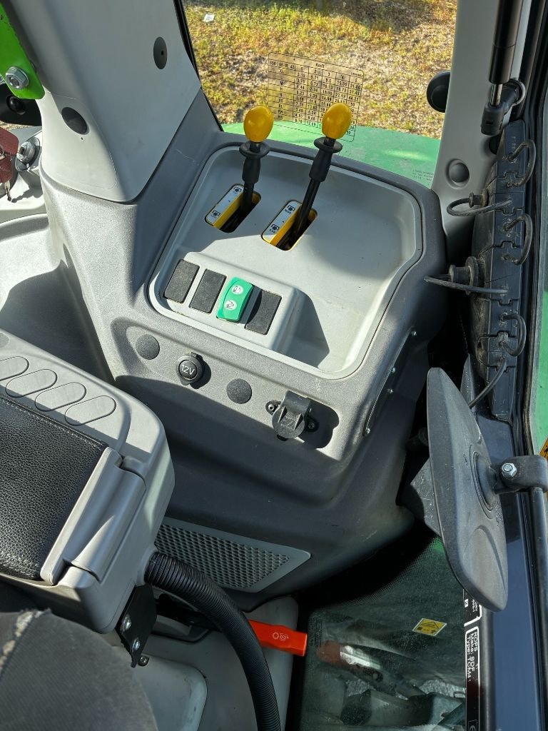 Tracteur DEUTZ FAHR 6185 AGROTRON - photo slide 9