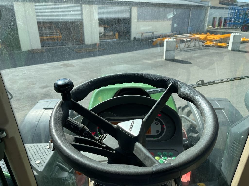 Tracteur FENDT 718 VARIO POWER + - photo slide 15