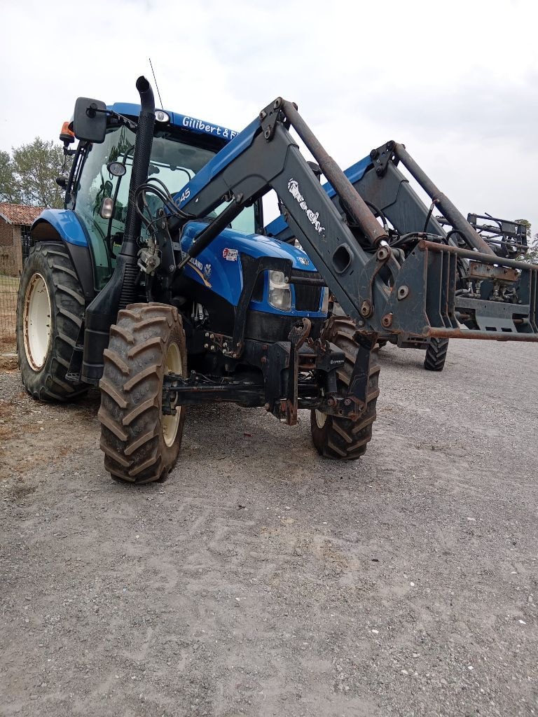 Tracteur chargeur NEW HOLLAND T 6.140 - photo slide 2