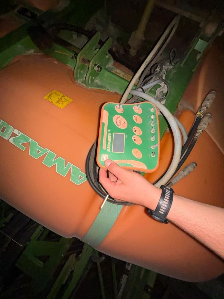 Pulverisateur AMAZONE UF 901 - photo slide 10