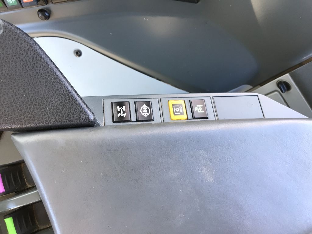 Tracteur CLAAS ARION 630 CEBIS - photo slide 19