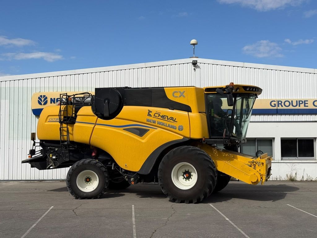 Moissonneuse NEW HOLLAND CX 7.90 - photo slide 2